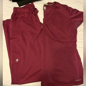 Women’s healing hands scrubs